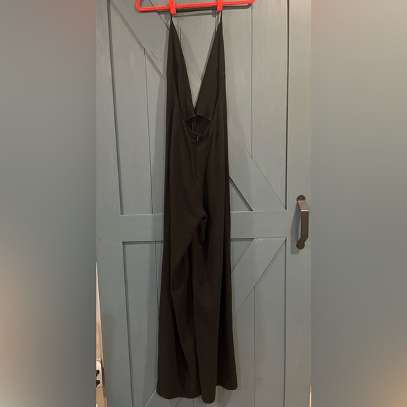 Solace London Rossi Halter Plunge V-Neck Wide Leg Jumpsuit Black Size 2-4? - Picture 5 of 15